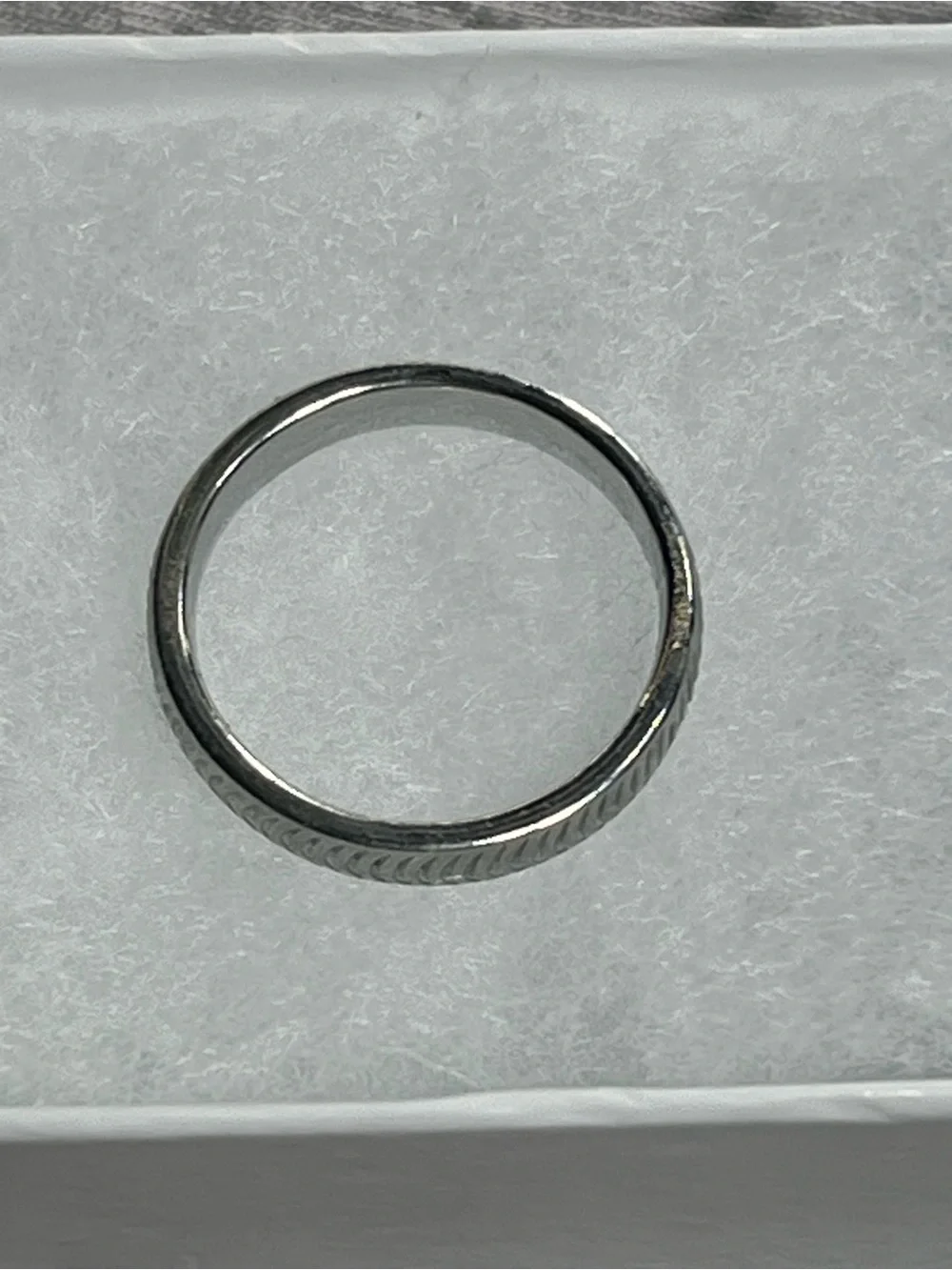 Classic Silver Men’s Slim Band Ring - Silver
